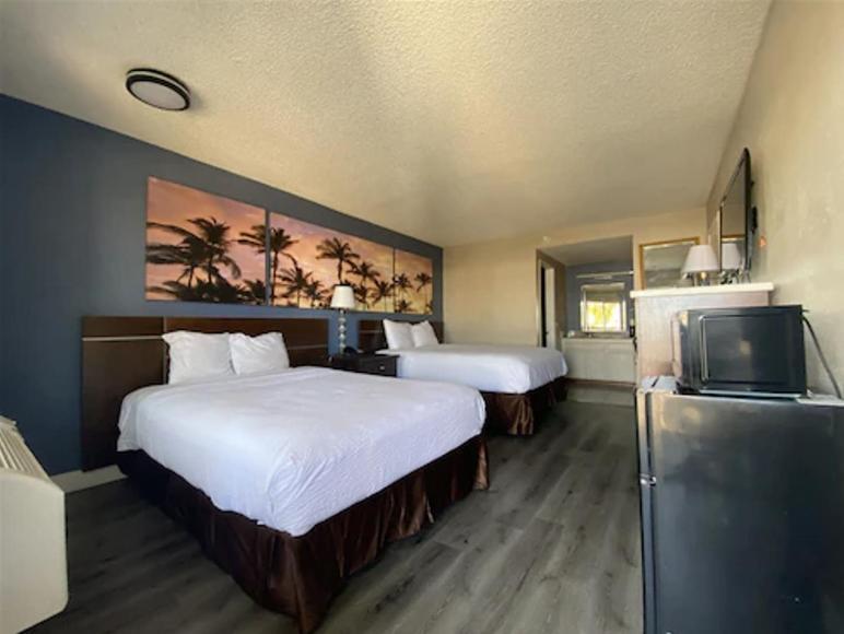 Days Inn By Wyndham Ontario Airport Zewnętrze zdjęcie