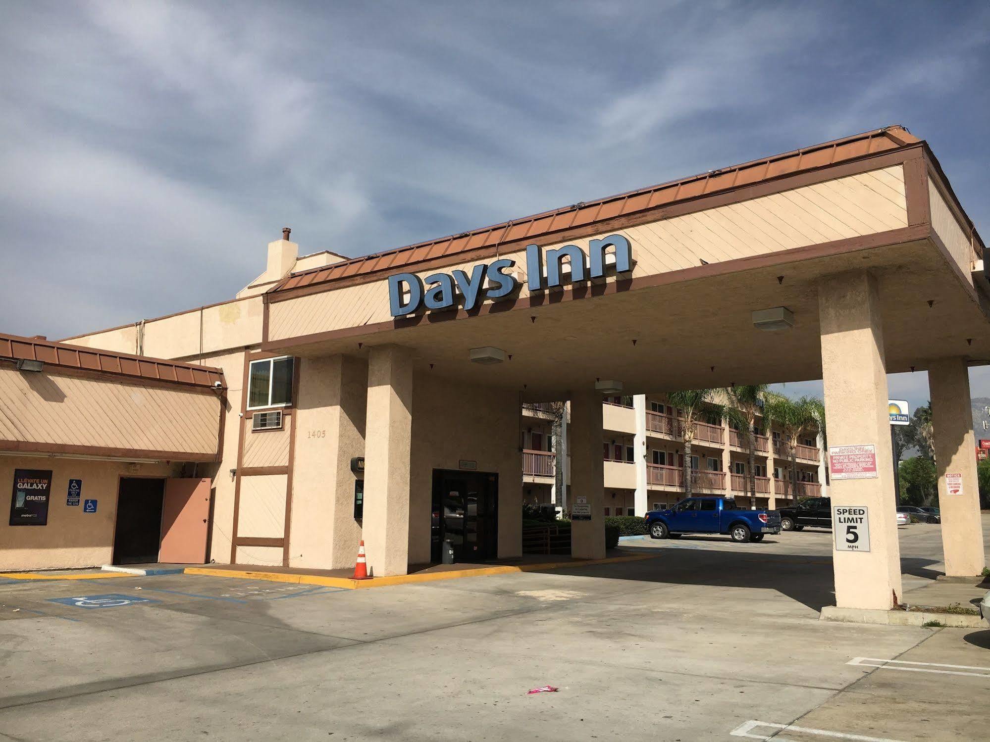 Days Inn By Wyndham Ontario Airport Zewnętrze zdjęcie