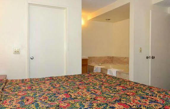 Days Inn By Wyndham Ontario Airport Zewnętrze zdjęcie